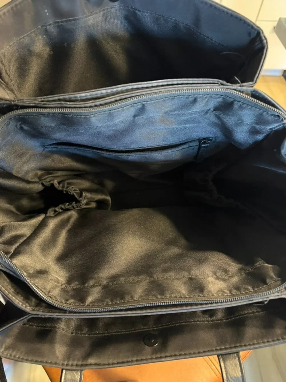 Beis Commuter Tote in Black